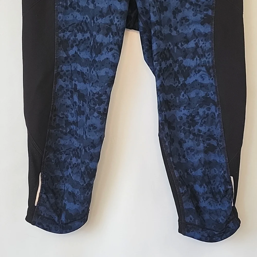 Athleta Blue Dabble Be Free Knicker Capri Leggings Size XS
